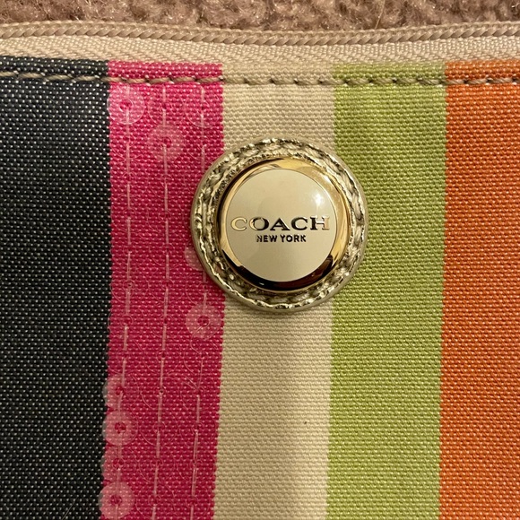 Coach wristlet coin purse rainbow with Coach dangle and gold strap - Picture 4 of 10